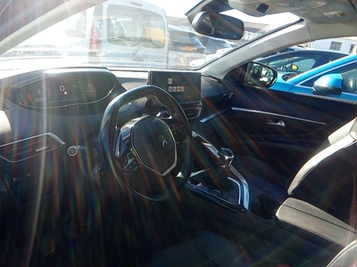 Peugeot 5008 BlueHDi 130 S&S Allure 96 kW (130 CV) 7 Peugeot 5008 BlueHDi 130 S&S Allure 96 kW (130 CV) 7