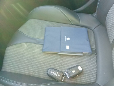 Peugeot 5008 BlueHDi 130 S&S Allure 96 kW (130 CV) 12 Peugeot 5008 BlueHDi 130 S&S Allure 96 kW (130 CV) 12