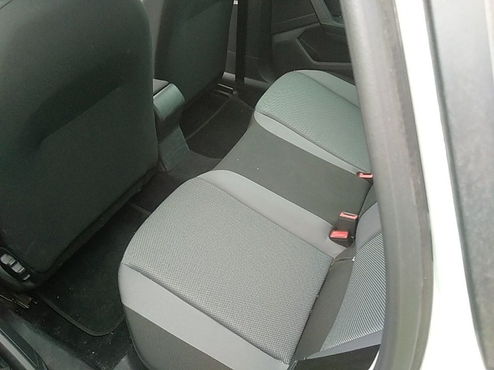 SEAT Arona 1.0 TSI Ecomotive Style Edition 85 kW (115 CV) Vehículo usado en Madrid SEAT Arona 1.0 TSI Ecomotive Style Edition 85 kW (115 CV) Vehículo usado en Madrid