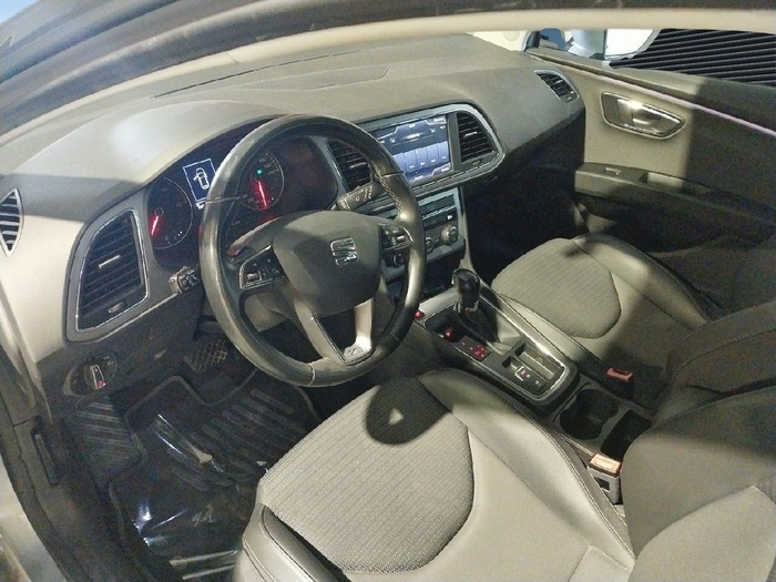 SEAT León 2.0 TDI Xcellence DSG 110 kW (150 CV) Vehículo usado en Madrid SEAT León 2.0 TDI Xcellence DSG 110 kW (150 CV) Vehículo usado en Madrid