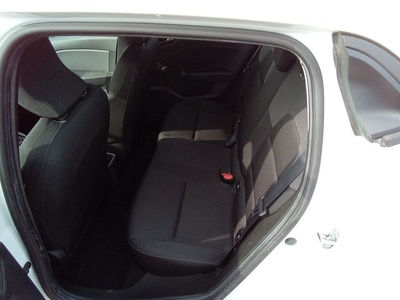 Renault Clio Business Blue dCi 63 kW (85 CV) 9 Renault Clio Business Blue dCi 63 kW (85 CV) 9