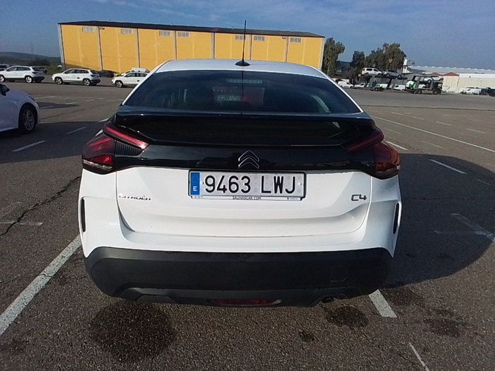 Citroen C4 BlueHDi 110 S&S Live Pack 81 kW (110 CV) Vehículo usado en Madrid Citroen C4 BlueHDi 110 S&S Live Pack 81 kW (110 CV) Vehículo usado en Madrid