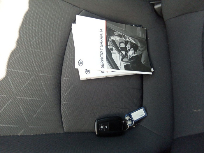 Toyota Rav4 2.5l hybrid Advance 160 kW (218 CV) Vehículo usado en Madrid Toyota Rav4 2.5l hybrid Advance 160 kW (218 CV) Vehículo usado en Madrid