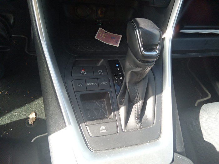 Toyota Rav4 2.5l hybrid Advance 160 kW (218 CV) Vehículo usado en Madrid Toyota Rav4 2.5l hybrid Advance 160 kW (218 CV) Vehículo usado en Madrid