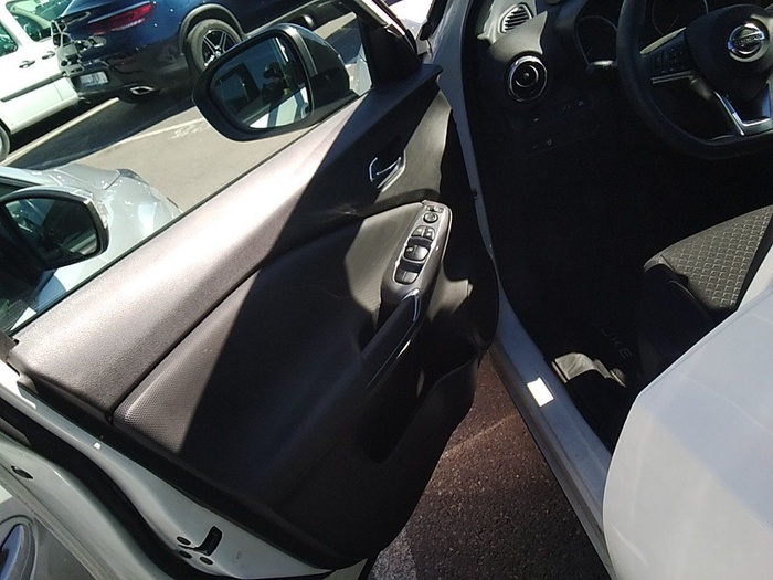 Nissan Juke DIG-T Acenta 84 kW (114 CV) Vehículo usado en Madrid Nissan Juke DIG-T Acenta 84 kW (114 CV) Vehículo usado en Madrid