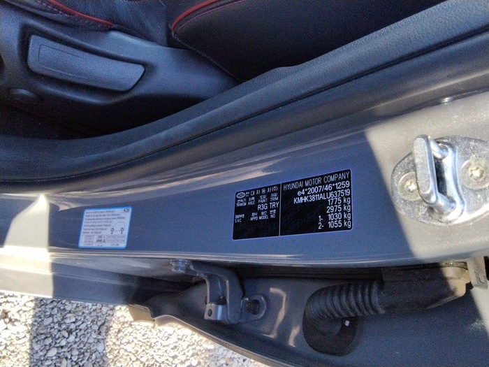 Hyundai Kona 1.0 TGDI SLE 4x2 88 kW (120 CV) Vehículo usado en Madrid Hyundai Kona 1.0 TGDI SLE 4x2 88 kW (120 CV) Vehículo usado en Madrid