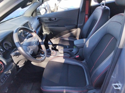 Hyundai Kona 1.0 TGDI SLE 4x2 88 kW (120 CV) 10 Hyundai Kona 1.0 TGDI SLE 4x2 88 kW (120 CV) 10