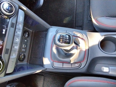 Hyundai Kona 1.0 TGDI SLE 4x2 88 kW (120 CV) 14 Hyundai Kona 1.0 TGDI SLE 4x2 88 kW (120 CV) 14