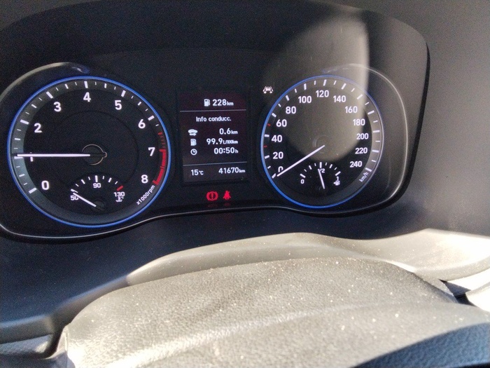 Hyundai Kona 1.0 TGDI SLE 4x2 88 kW (120 CV) Vehículo usado en Madrid Hyundai Kona 1.0 TGDI SLE 4x2 88 kW (120 CV) Vehículo usado en Madrid