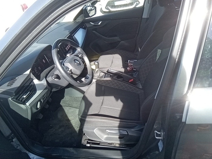 Skoda Kamiq 1.0 TSI Ambition 81 kW (110 CV) Vehículo usado en Madrid Skoda Kamiq 1.0 TSI Ambition 81 kW (110 CV) Vehículo usado en Madrid