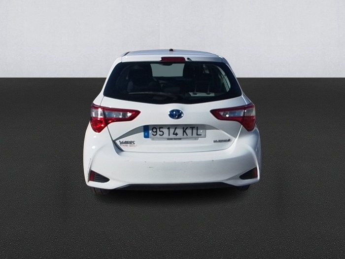 Toyota Yaris 1.5 100H Active 74 kW (100 CV) Vehículo usado en Madrid Toyota Yaris 1.5 100H Active 74 kW (100 CV) Vehículo usado en Madrid