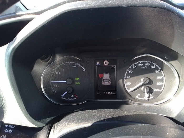 Toyota Yaris 1.5 100H Active 74 kW (100 CV) Vehículo usado en Madrid Toyota Yaris 1.5 100H Active 74 kW (100 CV) Vehículo usado en Madrid