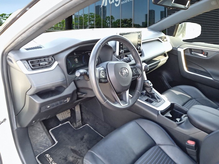 Toyota Rav4 2.5l hybrid Style 160 kW (218 CV) Vehículo usado en Madrid Toyota Rav4 2.5l hybrid Style 160 kW (218 CV) Vehículo usado en Madrid