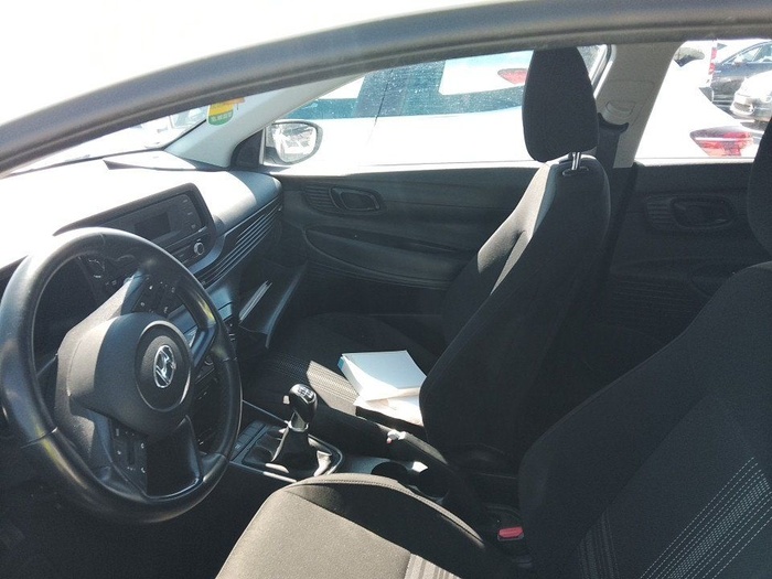 Hyundai i20 1.0 TGDI 48V Essence 74 kW (100 CV) Vehículo usado en Madrid Hyundai i20 1.0 TGDI 48V Essence 74 kW (100 CV) Vehículo usado en Madrid