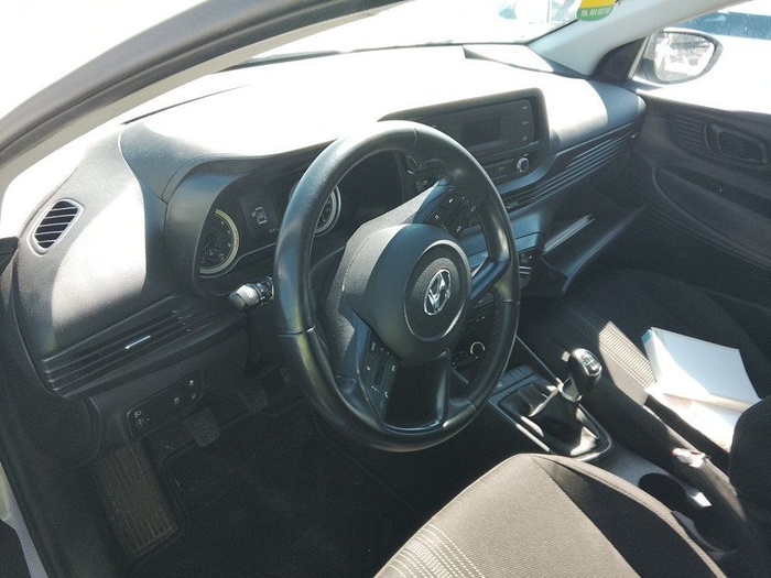 Hyundai i20 1.0 TGDI 48V Essence 74 kW (100 CV) Vehículo usado en Madrid Hyundai i20 1.0 TGDI 48V Essence 74 kW (100 CV) Vehículo usado en Madrid