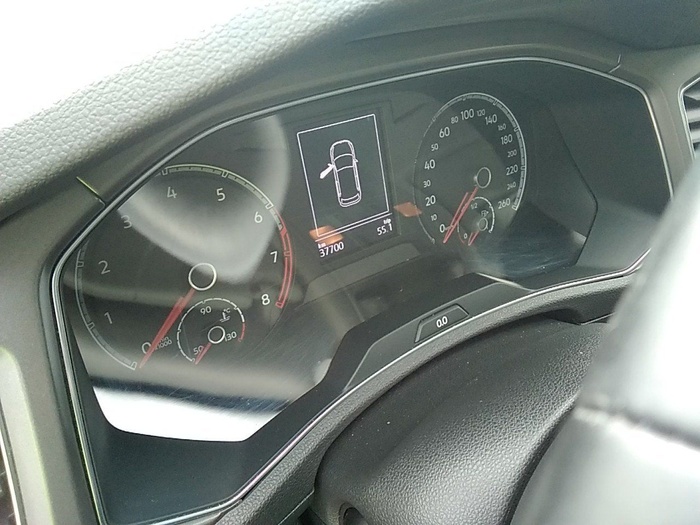 Volkswagen T-Roc Advance R-Line 1.0 TSI 81 kW (110 CV) Vehículo usado en Madrid Volkswagen T-Roc Advance R-Line 1.0 TSI 81 kW (110 CV) Vehículo usado en Madrid