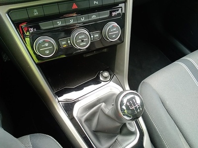 Volkswagen T-Roc Advance R-Line 1.0 TSI 81 kW (110 CV) 14 Volkswagen T-Roc Advance R-Line 1.0 TSI 81 kW (110 CV) 14