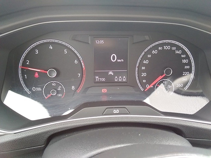 Volkswagen T-Roc Advance R-Line 1.0 TSI 81 kW (110 CV) Vehículo usado en Madrid Volkswagen T-Roc Advance R-Line 1.0 TSI 81 kW (110 CV) Vehículo usado en Madrid