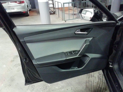 SEAT León 2.0 TDI S&S Style Go 85 kW (115 CV) 14 SEAT León 2.0 TDI S&S Style Go 85 kW (115 CV) 14