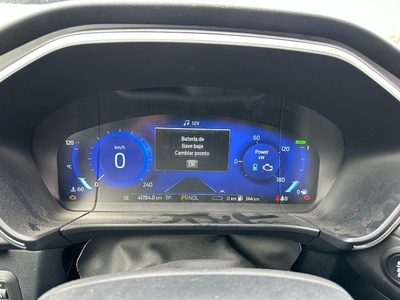 Ford Kuga 2.5 Duratec PHEV Titanium Auto 165 kW (225 CV) 14 Ford Kuga 2.5 Duratec PHEV Titanium Auto 165 kW (225 CV) 14