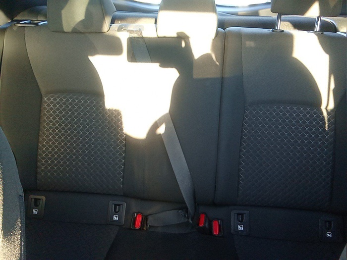 Toyota C-HR 1.8 125H Active 90 kW (122 CV) Vehículo usado en Madrid Toyota C-HR 1.8 125H Active 90 kW (122 CV) Vehículo usado en Madrid