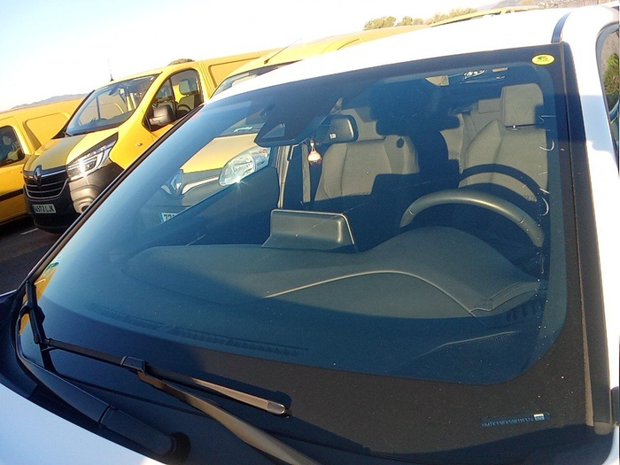 Toyota C-HR 1.8 125H Active 90 kW (122 CV) Vehículo usado en Madrid Toyota C-HR 1.8 125H Active 90 kW (122 CV) Vehículo usado en Madrid