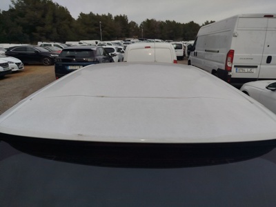 Peugeot 2008 Puretech 100 S&S Active 75 kW (100 CV) 10 Peugeot 2008 Puretech 100 S&S Active 75 kW (100 CV) 10