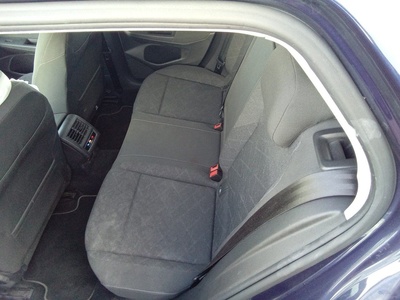 Volkswagen Golf Life 2.0 TDI 85 kW (115 CV) 9 Volkswagen Golf Life 2.0 TDI 85 kW (115 CV) 9