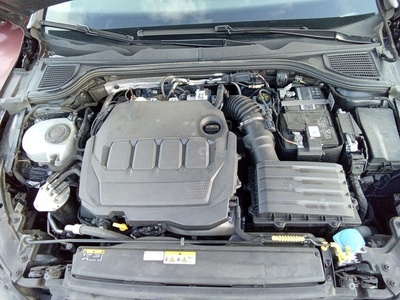 Volkswagen Golf Life 2.0 TDI 85 kW (115 CV) 10 Volkswagen Golf Life 2.0 TDI 85 kW (115 CV) 10