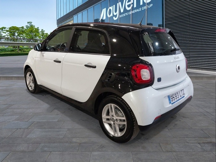 Smart ForFour EQ 60 kW (82 CV) Vehículo usado en Madrid Smart ForFour EQ 60 kW (82 CV) Vehículo usado en Madrid