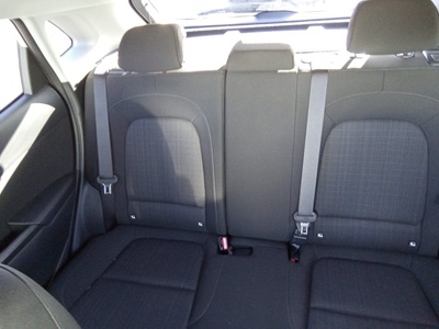 Hyundai Kona 1.6 GDI HEV Tecno 2C DCT 104 kW (141 CV) 8 Hyundai Kona 1.6 GDI HEV Tecno 2C DCT 104 kW (141 CV) 8