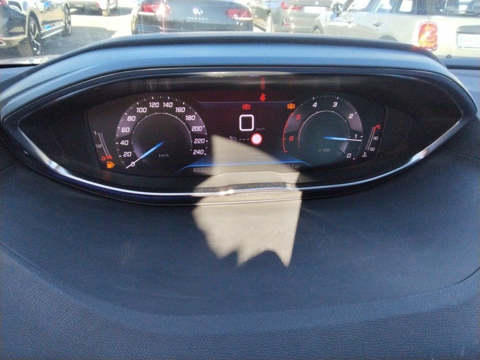 Peugeot 3008 BlueHDi 130 S&S Active Pack 96 kW (130 CV) Vehículo usado en Madrid Peugeot 3008 BlueHDi 130 S&S Active Pack 96 kW (130 CV) Vehículo usado en Madrid