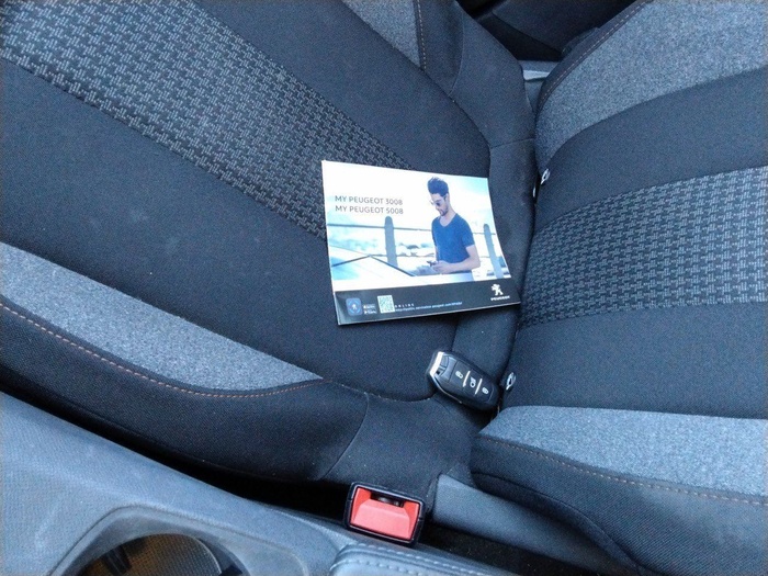 Peugeot 3008 BlueHDi 130 S&S Active Pack 96 kW (130 CV) Vehículo usado en Madrid Peugeot 3008 BlueHDi 130 S&S Active Pack 96 kW (130 CV) Vehículo usado en Madrid