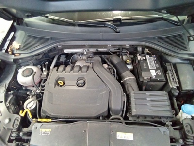 Volkswagen T-Roc Sport 1.5 TSI 110 kW (150 CV) DSG 10 Volkswagen T-Roc Sport 1.5 TSI 110 kW (150 CV) DSG 10