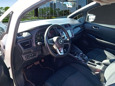 Nissan Leaf 40kWh Acenta 110 kW (150 CV) 7 Nissan Leaf 40kWh Acenta 110 kW (150 CV) 7