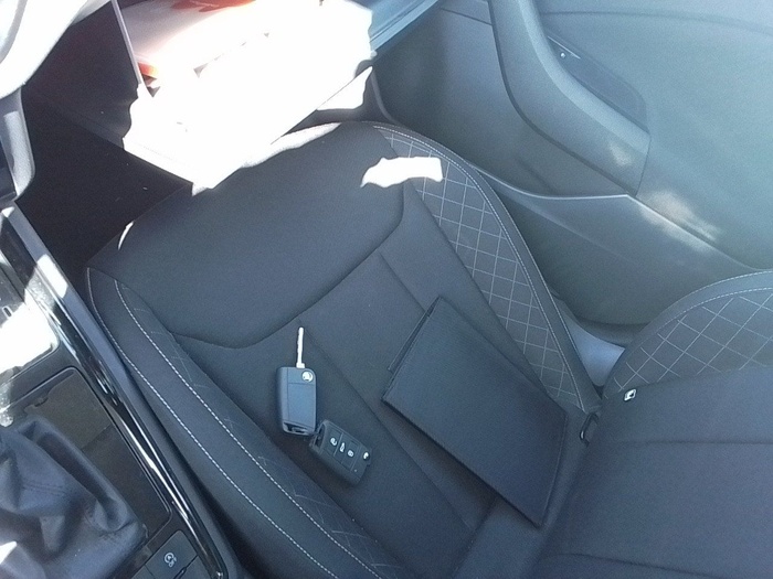 Skoda Kamiq 1.0 TSI Ambition DSG 81 kW (110 CV) Vehículo usado en Madrid Skoda Kamiq 1.0 TSI Ambition DSG 81 kW (110 CV) Vehículo usado en Madrid