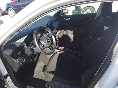 Skoda Kamiq 1.0 TSI Ambition DSG 81 kW (110 CV) 10 Skoda Kamiq 1.0 TSI Ambition DSG 81 kW (110 CV) 10