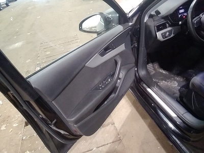 Audi A4 Avant Advanced 35 TFSI 110 kW (150 CV) S tronic 14 Audi A4 Avant Advanced 35 TFSI 110 kW (150 CV) S tronic 14