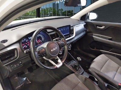 Kia Stonic 1.0 T-GDi MHEV iMT Concept 74 kW (100 CV) 7 Kia Stonic 1.0 T-GDi MHEV iMT Concept 74 kW (100 CV) 7