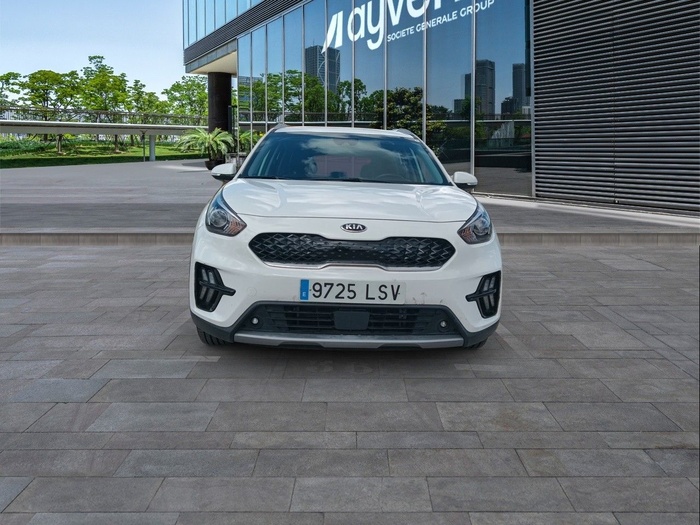 Kia Niro 1.6 GDi HEV Híbrido Drive 104 kW (141 CV) Vehículo usado en Madrid Kia Niro 1.6 GDi HEV Híbrido Drive 104 kW (141 CV) Vehículo usado en Madrid