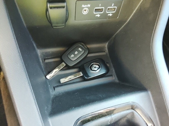 Renault Clio Business Blue dCi 74 kW (100 CV) Vehículo usado en Madrid Renault Clio Business Blue dCi 74 kW (100 CV) Vehículo usado en Madrid