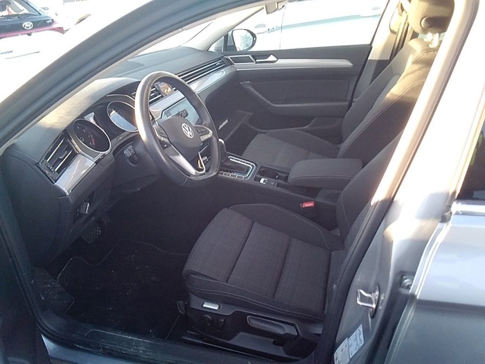 Volkswagen Passat Variant Executive 1.5 TSI 110 kW (150 CV) DSG Vehículo usado en Madrid Volkswagen Passat Variant Executive 1.5 TSI 110 kW (150 CV) DSG Vehículo usado en Madrid