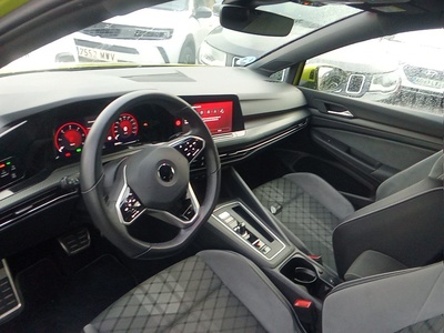 Volkswagen Golf R-Line 2.0 TDI 110 kW (150 CV) DSG 7 Volkswagen Golf R-Line 2.0 TDI 110 kW (150 CV) DSG 7