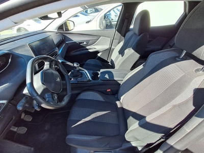 Peugeot 3008 BlueHDi 130 S&S Active Pack 96 kW (130 CV) 12 Peugeot 3008 BlueHDi 130 S&S Active Pack 96 kW (130 CV) 12