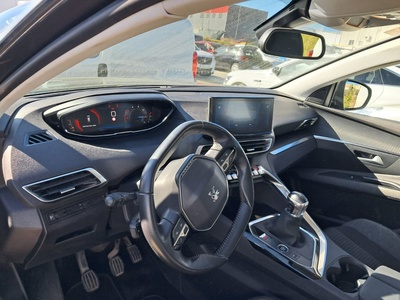 Peugeot 3008 BlueHDi 130 S&S Active Pack 96 kW (130 CV) 7 Peugeot 3008 BlueHDi 130 S&S Active Pack 96 kW (130 CV) 7