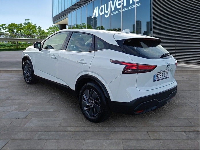 Nissan Qashqai DIG-T 140 mHEV Acenta 4x2 103 kW (140 CV) Vehículo usado en Madrid Nissan Qashqai DIG-T 140 mHEV Acenta 4x2 103 kW (140 CV) Vehículo usado en Madrid