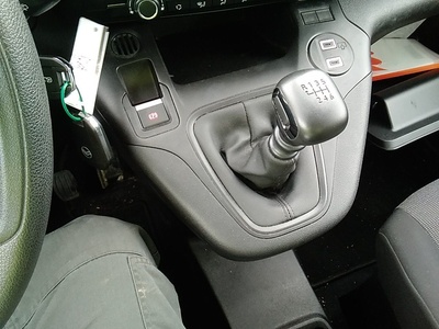 Citroen Berlingo Combi BlueHDi 100 S&S Talla M You 75 kW (102 CV) 13 Citroen Berlingo Combi BlueHDi 100 S&S Talla M You 75 kW (102 CV) 13