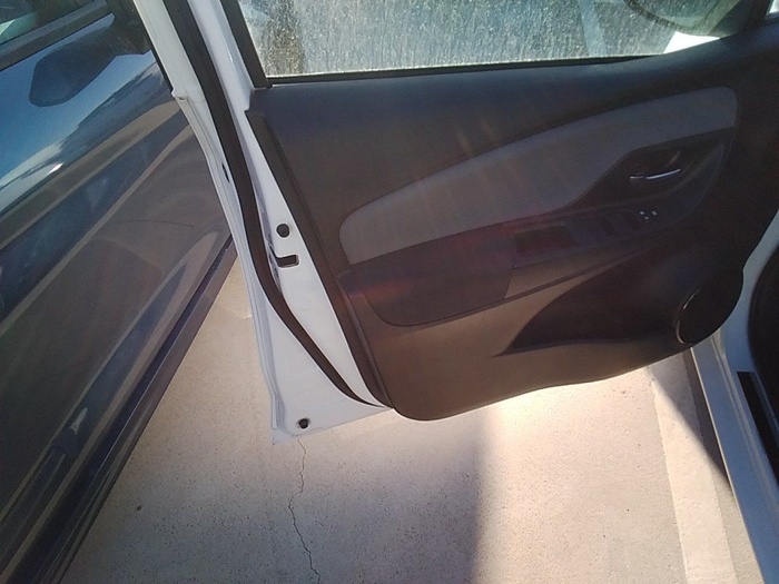 Toyota Yaris 1.5 100H Active 74 kW (100 CV) Vehículo usado en Madrid Toyota Yaris 1.5 100H Active 74 kW (100 CV) Vehículo usado en Madrid