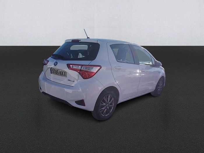 Toyota Yaris 1.5 100H Active 74 kW (100 CV) Vehículo usado en Madrid Toyota Yaris 1.5 100H Active 74 kW (100 CV) Vehículo usado en Madrid