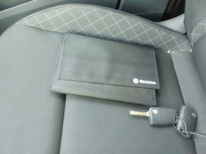 Skoda Karoq 2.0 TDI Ambition 4X4 DSG 110 kW (150 CV) Vehículo usado en Madrid Skoda Karoq 2.0 TDI Ambition 4X4 DSG 110 kW (150 CV) Vehículo usado en Madrid